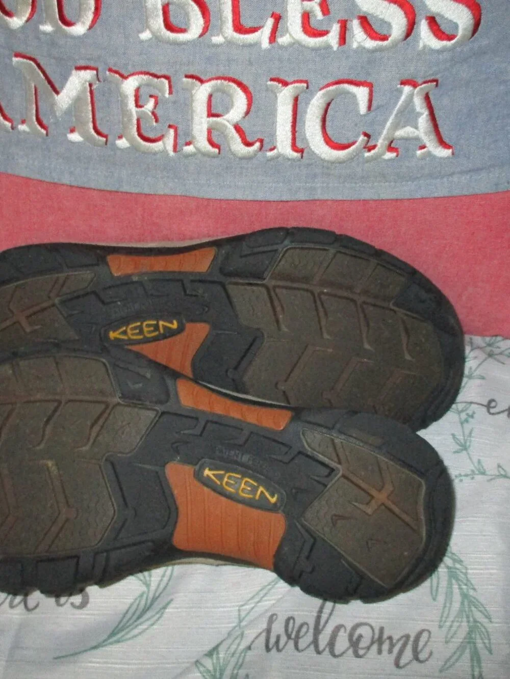 Keen Men's Khaki Tan Outdoor Closed-Toe Hiking Water Sandals Great Comfy 10.5